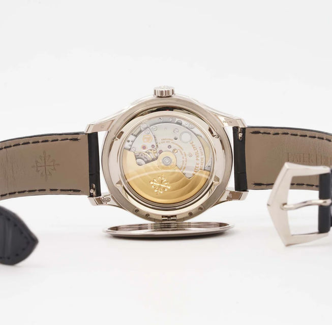 Patek Philippe Calatrava 5227G-010 Image 6